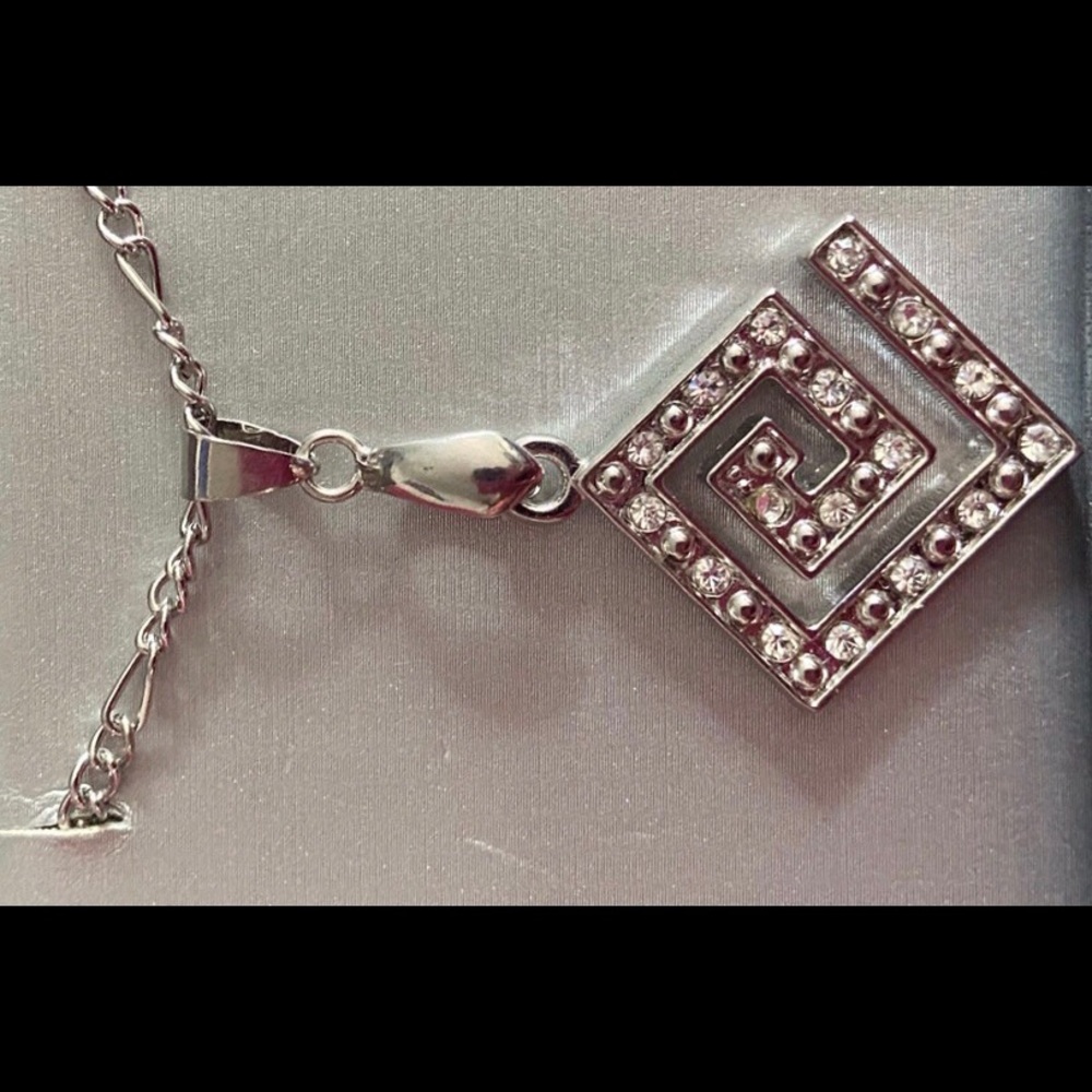 Sunning BNIB White Gold Plated Necklace/Earrings